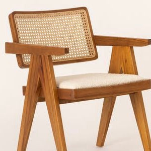 Embracing Elegance and Comfort: The Chandigarh Dining Chair - Afday